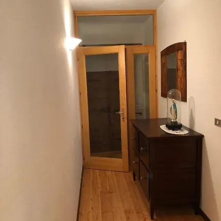 בית נופש Lo Stambecco קסטלדלפינו